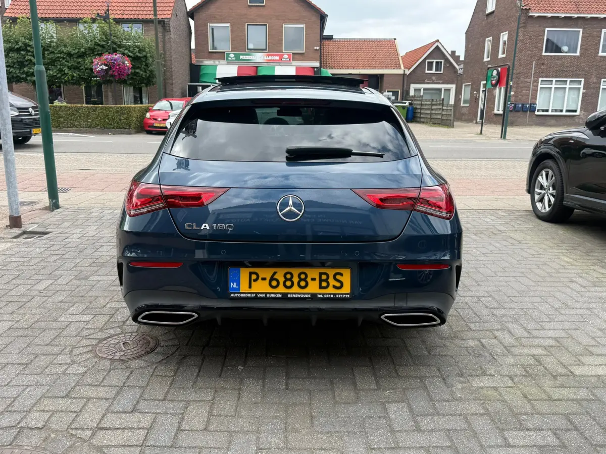 180 Business Solution AMG, Panoramadak,Navigatie,Stoelverwarming,Climate control