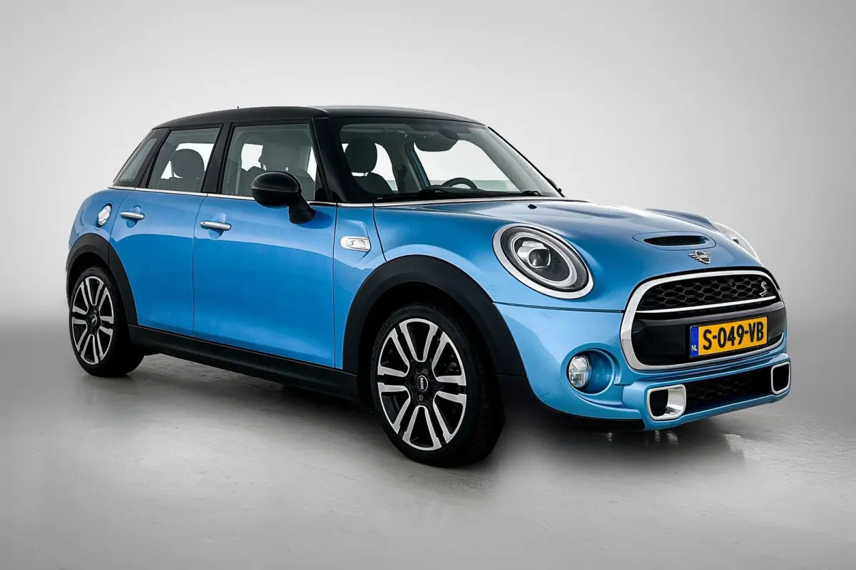 2.0 Cooper S Chili LAGE KM!! | 192PK | Carplay | JCW Stuur | AchterCam | Goed onderH | Etc