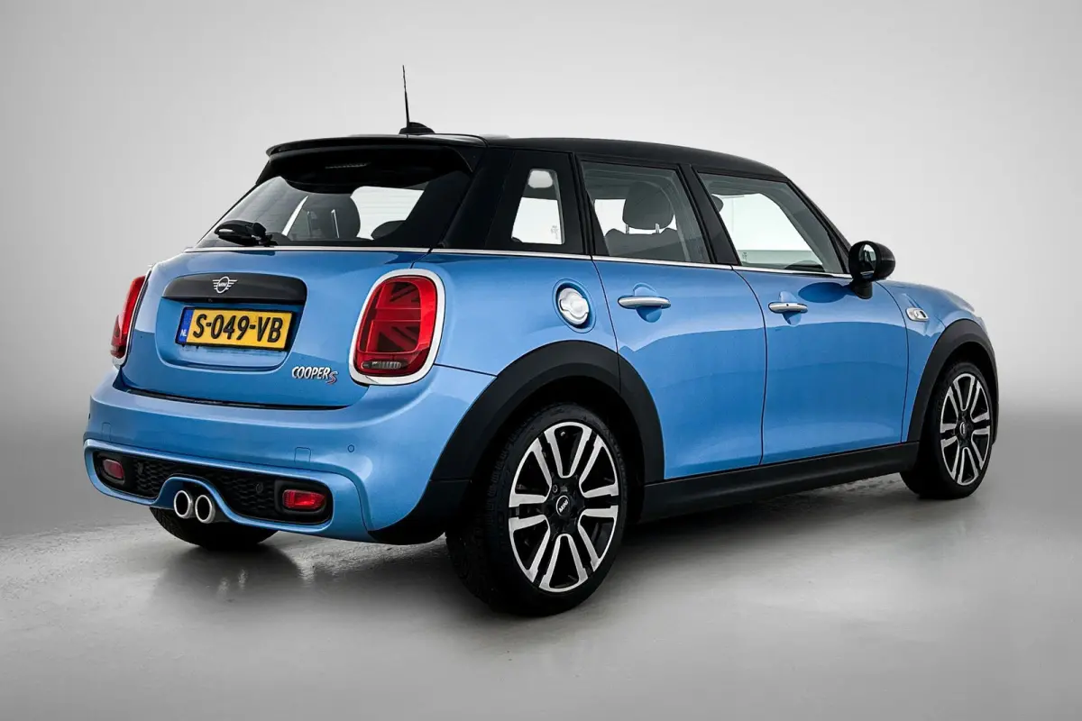 2.0 Cooper S Chili LAGE KM!! | 192PK | Carplay | JCW Stuur | AchterCam | Goed onderH | Etc