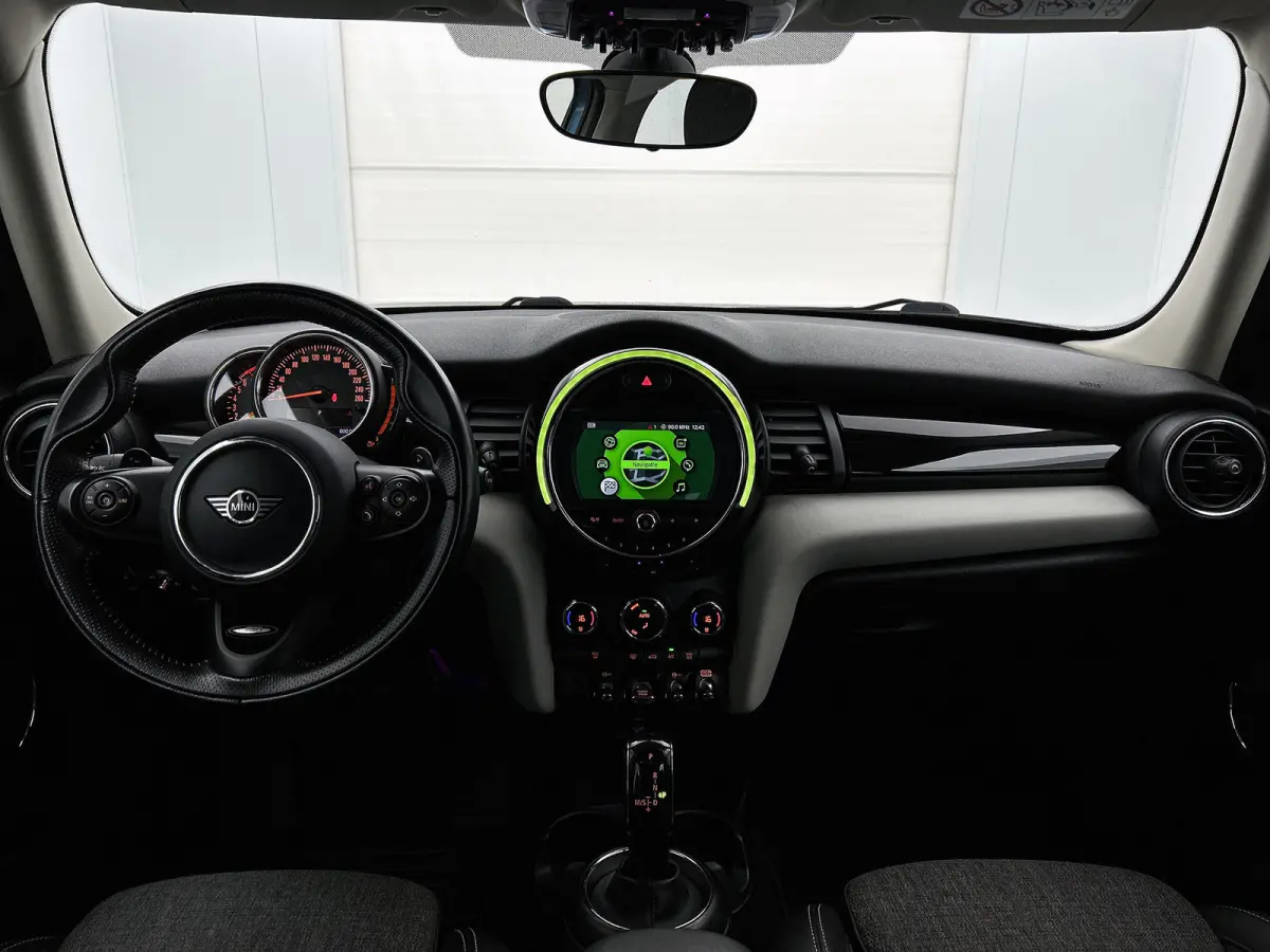 2.0 Cooper S Chili LAGE KM!! | 192PK | Carplay | JCW Stuur | AchterCam | Goed onderH | Etc