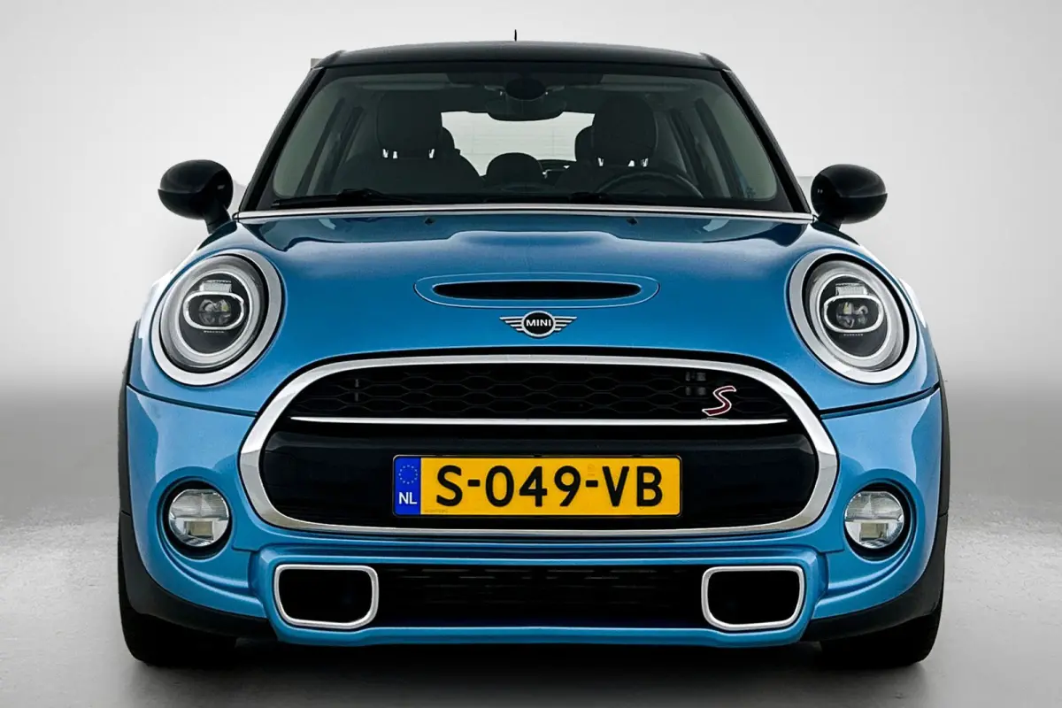 2.0 Cooper S Chili LAGE KM!! | 192PK | Carplay | JCW Stuur | AchterCam | Goed onderH | Etc