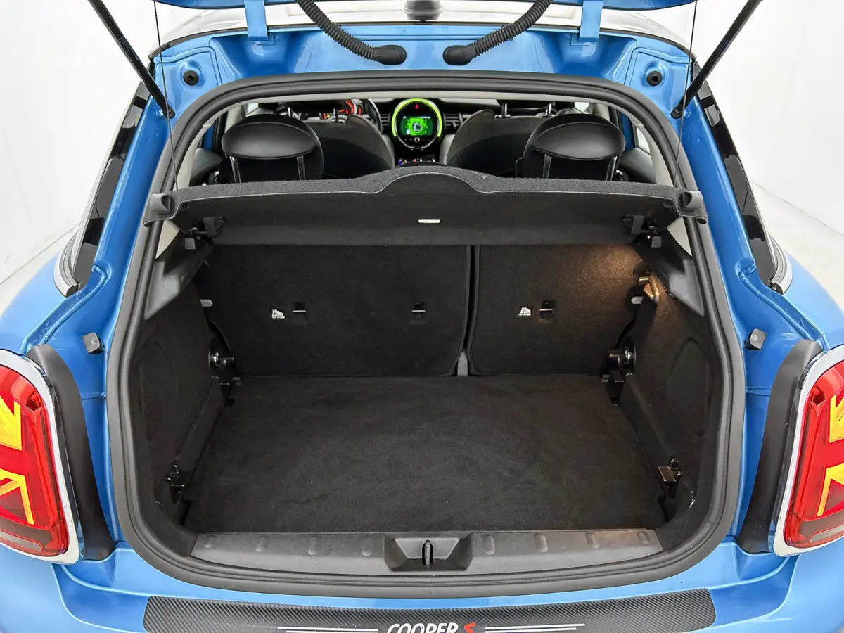2.0 Cooper S Chili LAGE KM!! | 192PK | Carplay | JCW Stuur | AchterCam | Goed onderH | Etc