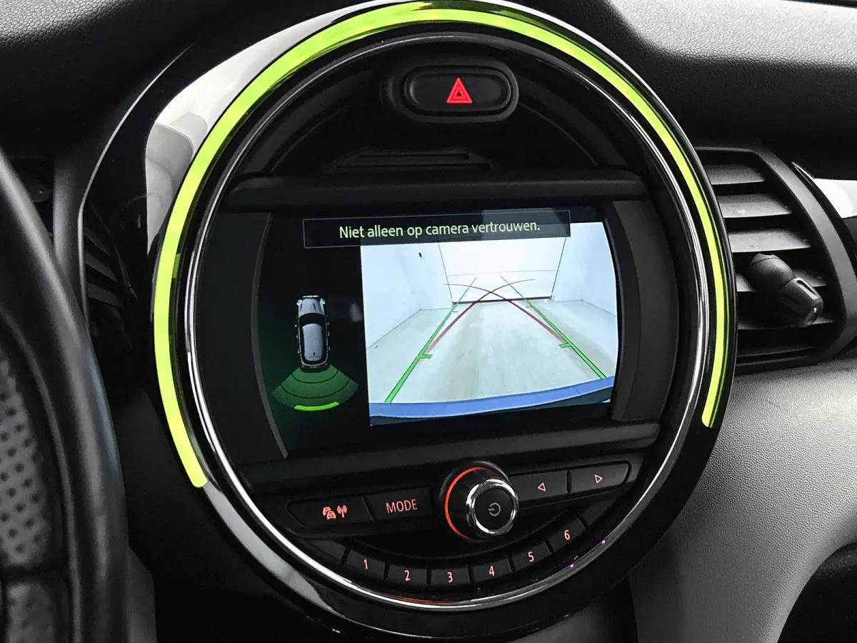 2.0 Cooper S Chili LAGE KM!! | 192PK | Carplay | JCW Stuur | AchterCam | Goed onderH | Etc