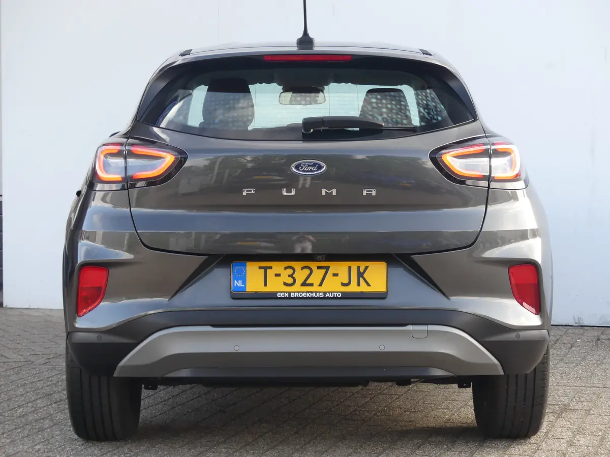 1.0 EcoBoost Titanium | CAMERA | PARKEERSENSOREN V+A | CRUISE | APPLE CARPLAY / ANDROID AUTO | NAVI | LMV 17" | LED |
