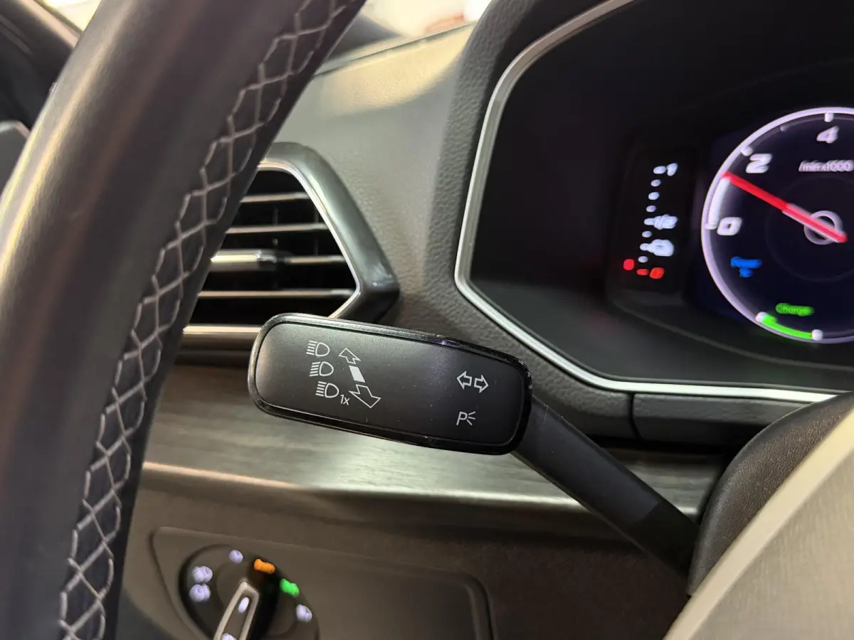 1.4 TSI e-Hybrid PHEV Xcellence 19"/Trekhaak/Camera/Keyless/Elektrische klep/Stoelverwarming v+a