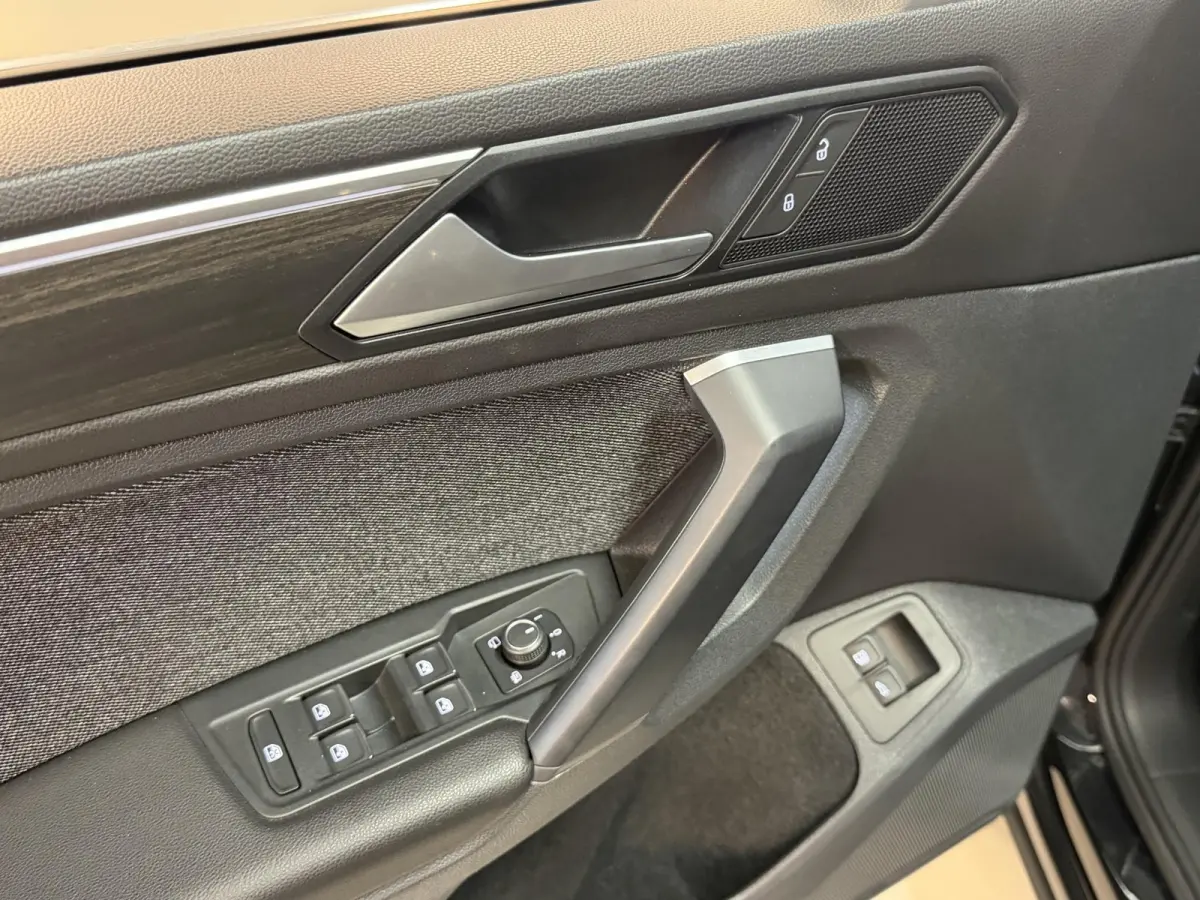 1.4 TSI e-Hybrid PHEV Xcellence 19"/Trekhaak/Camera/Keyless/Elektrische klep/Stoelverwarming v+a