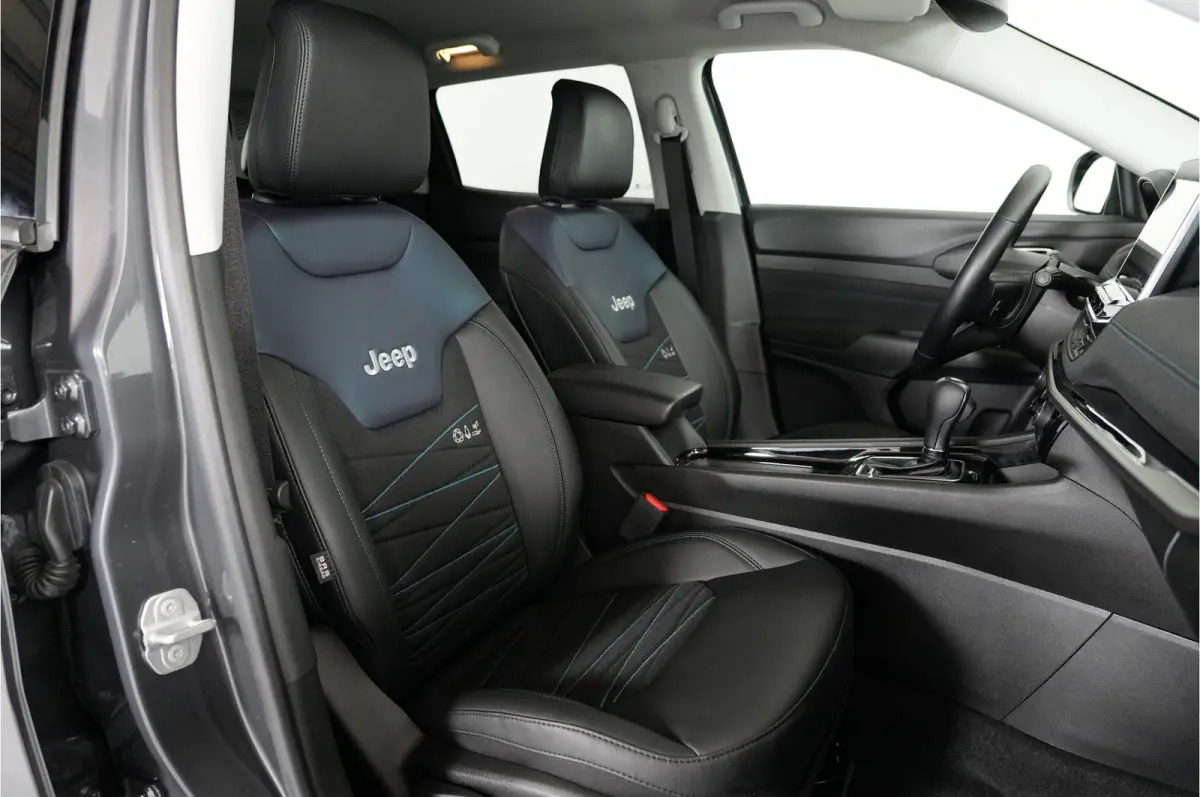 4xe 240 pk PHEV | ACC | Camera | Navi | Apple/Android | Stl. verw. | Lane assist |