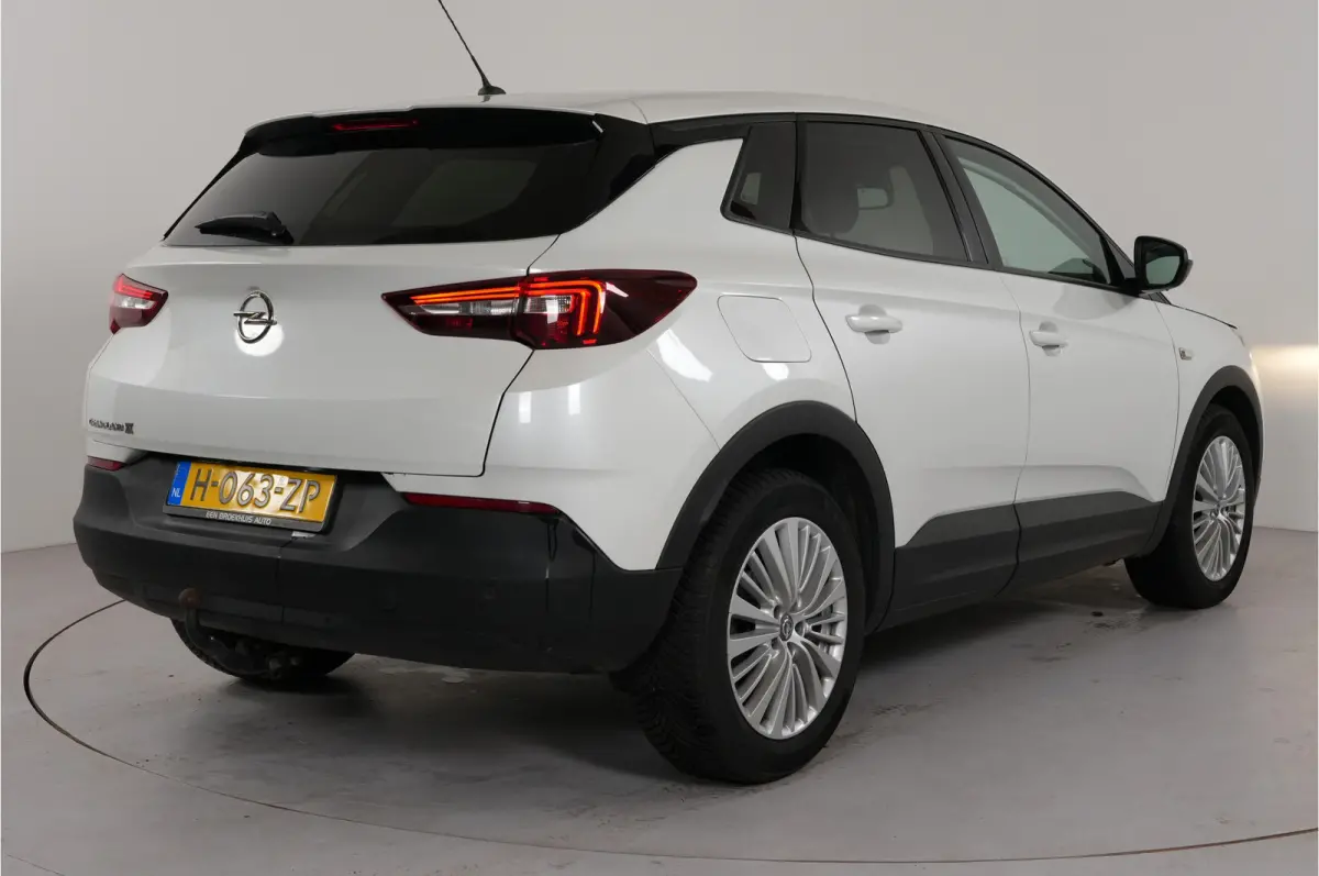 1.2 Turbo Edition | Trekhaak | Stl. verw. | Camera | Keyless | El .achterklep | Dodehoek |