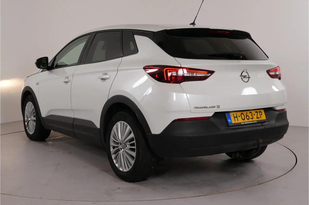 1.2 Turbo Edition | Trekhaak | Stl. verw. | Camera | Keyless | El .achterklep | Dodehoek |