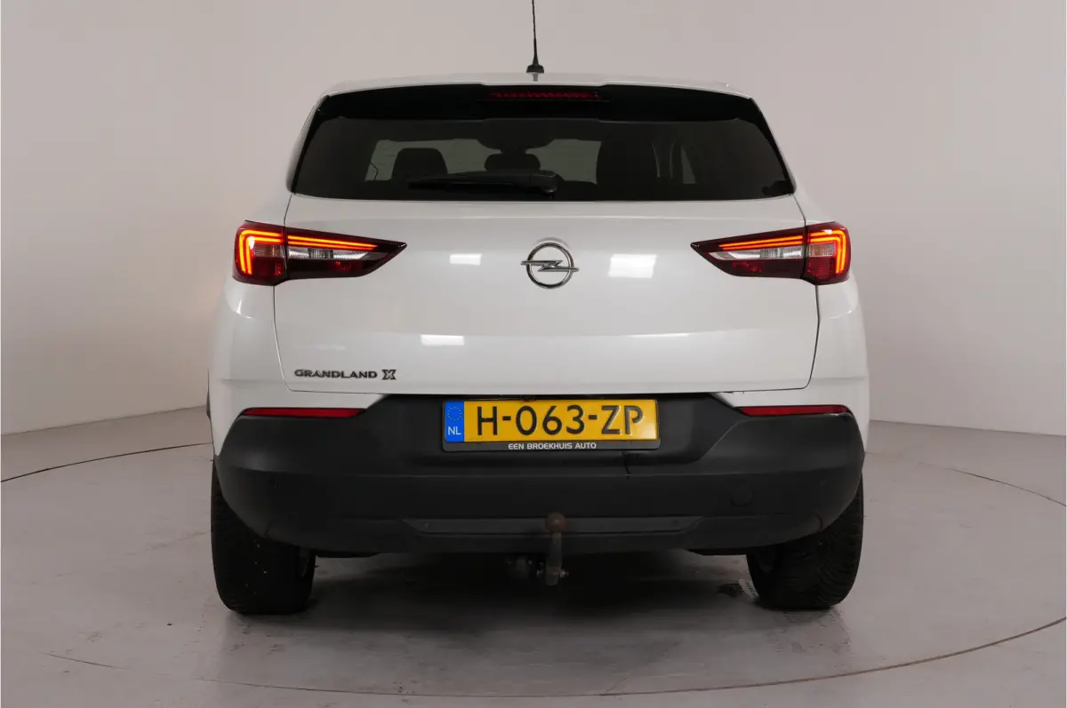 1.2 Turbo Edition | Trekhaak | Stl. verw. | Camera | Keyless | El .achterklep | Dodehoek |