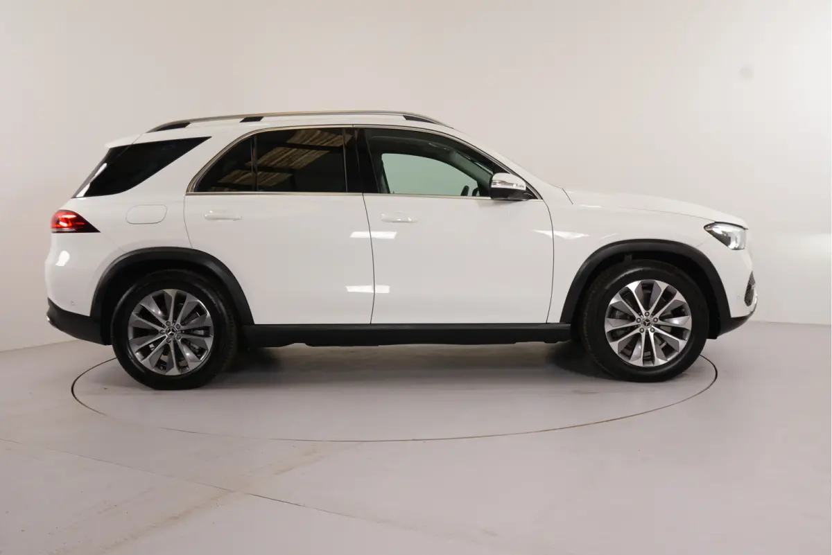 350e 4MATIC 330 pk PHEV | Trekhaak | Stl. verw. | Camera | El. achterklep | Sfeerverlichting |