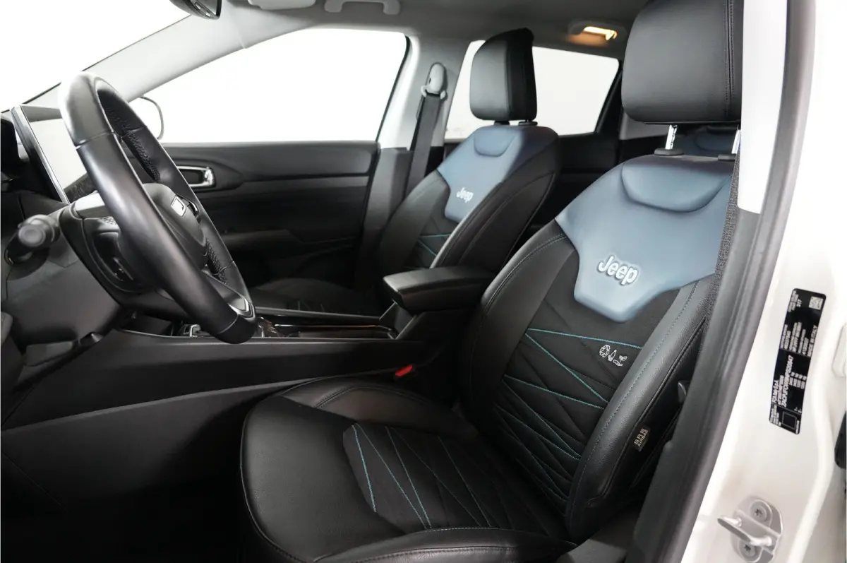 4xe 240 pk PHEV | ACC | Camera | Navi | Apple/Android | Lane assist |