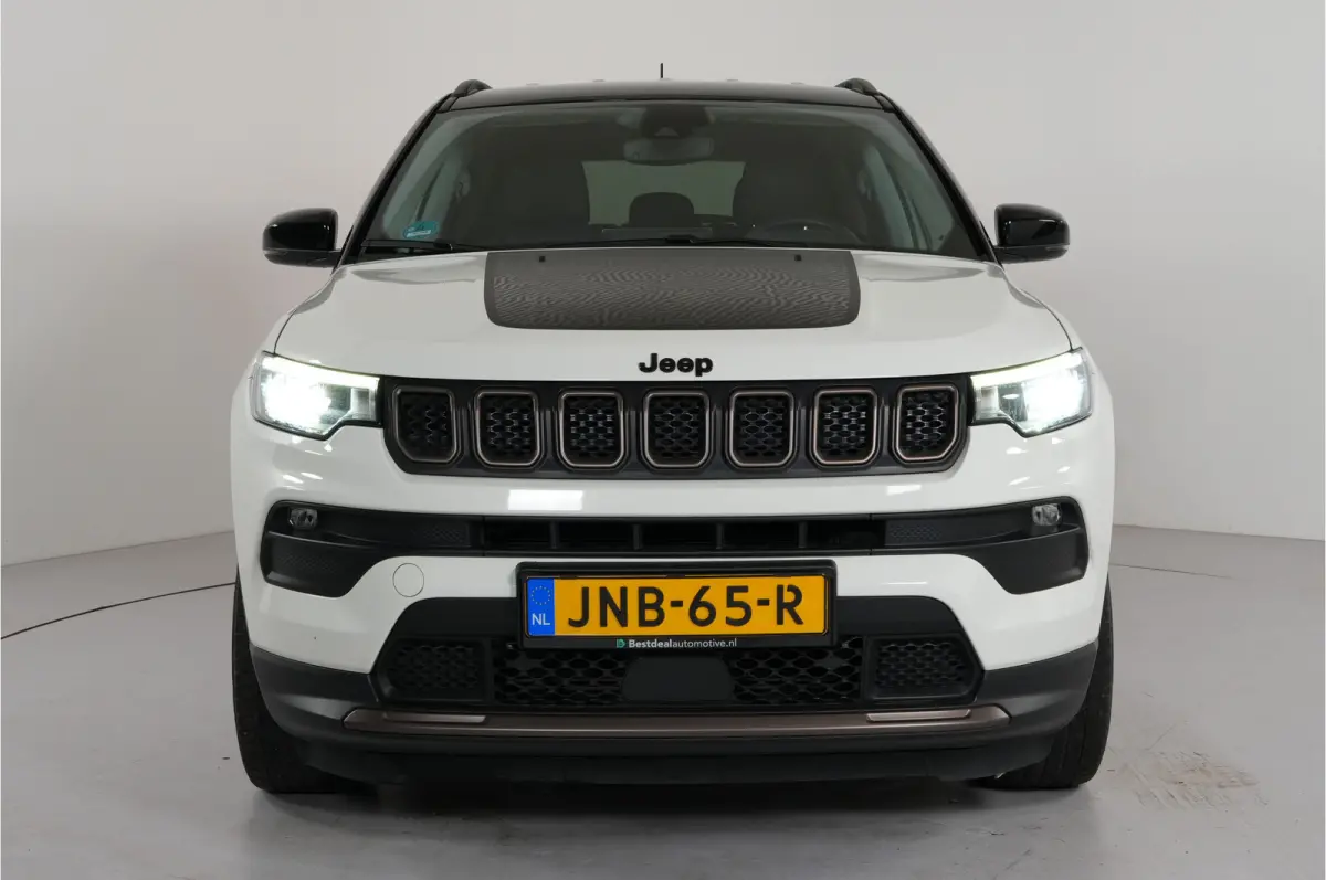 4xe 240 pk PHEV | ACC | Camera | Navi | Apple/Android | Lane assist |