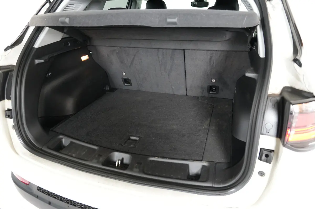 4xe 240 pk PHEV | ACC | Camera | Navi | Apple/Android | Lane assist |