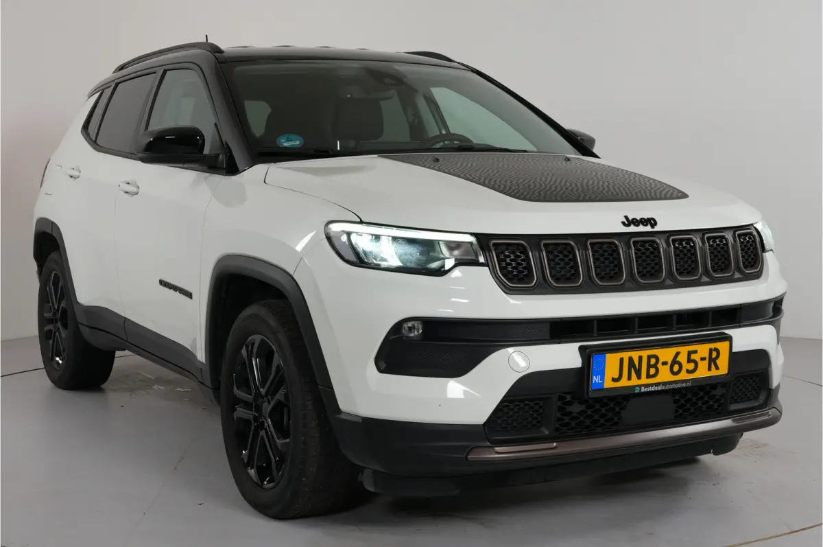 4xe 240 pk PHEV | ACC | Camera | Navi | Apple/Android | Lane assist |