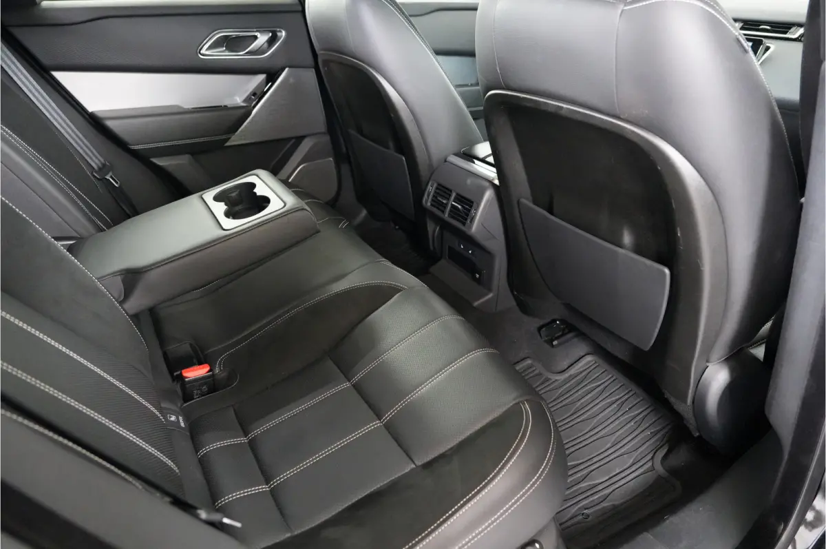 2.0 I4 Turbo 300 pk AWD R-Dynamic SE | Pano | Trekhaak | Leder | Massage | Inparkeer |e | Stl. verw. |