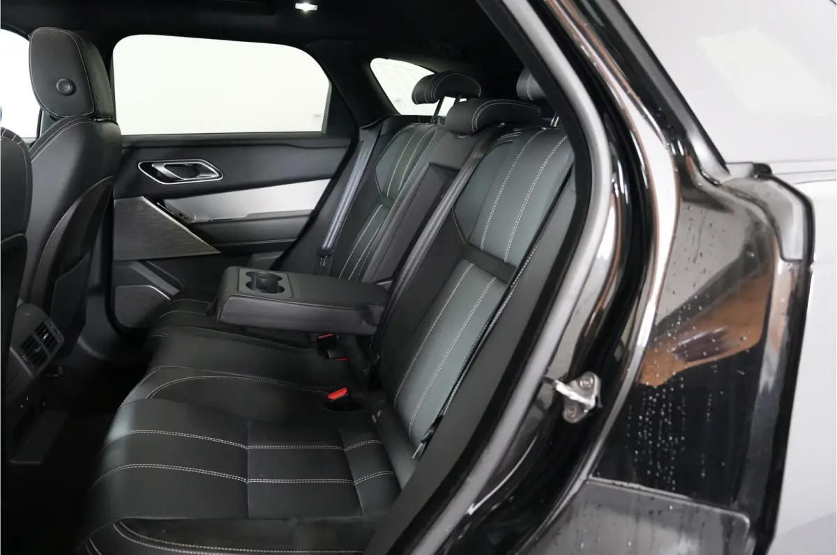 2.0 I4 Turbo 300 pk AWD R-Dynamic SE | Pano | Trekhaak | Leder | Massage | Inparkeer |e | Stl. verw. |