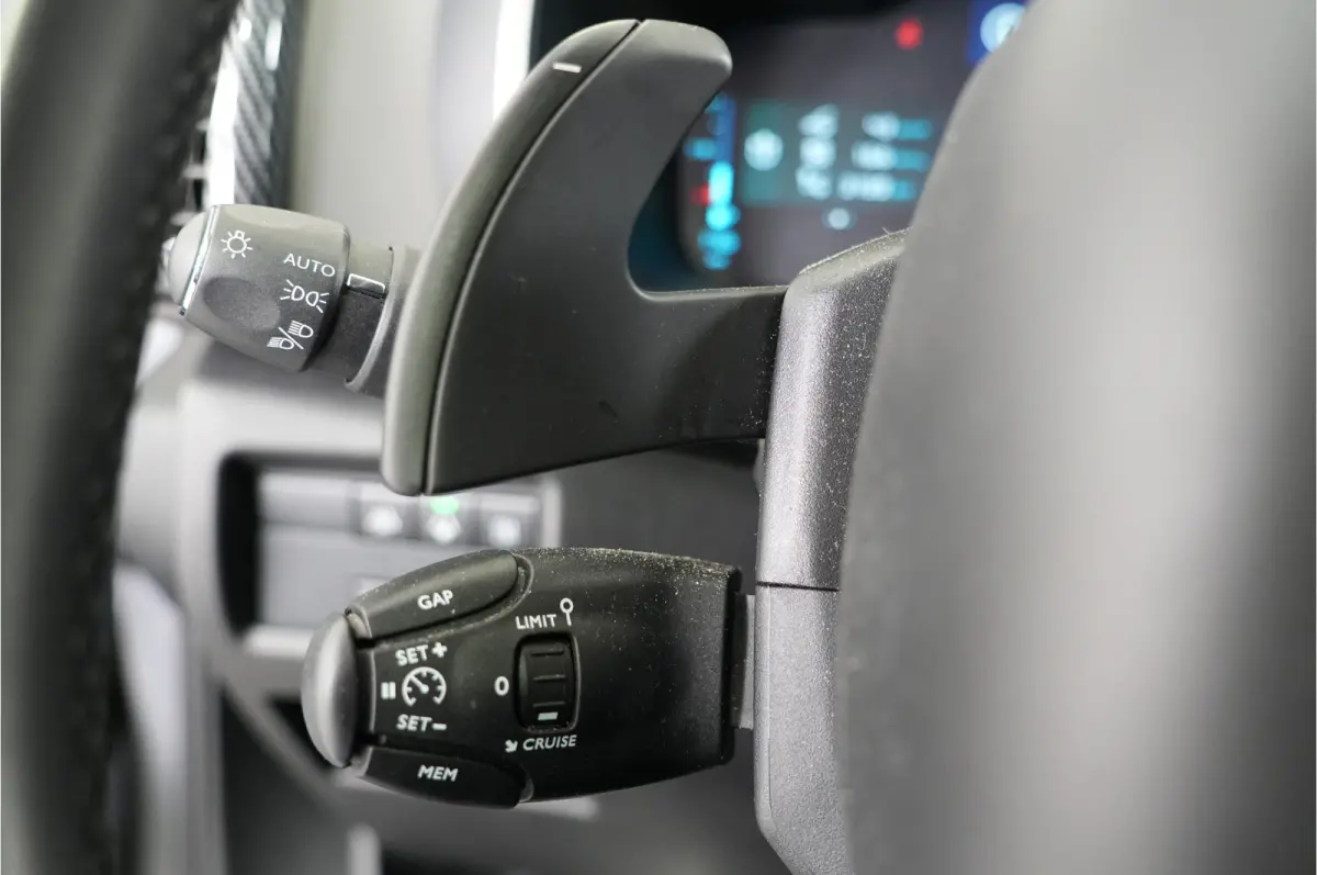 1.6 Shine 225 pk PHEV | SOH 95.5% | Pano | Leder | Massage | Adaptieve Cruise | El. stl. verst. | Inparkeer |