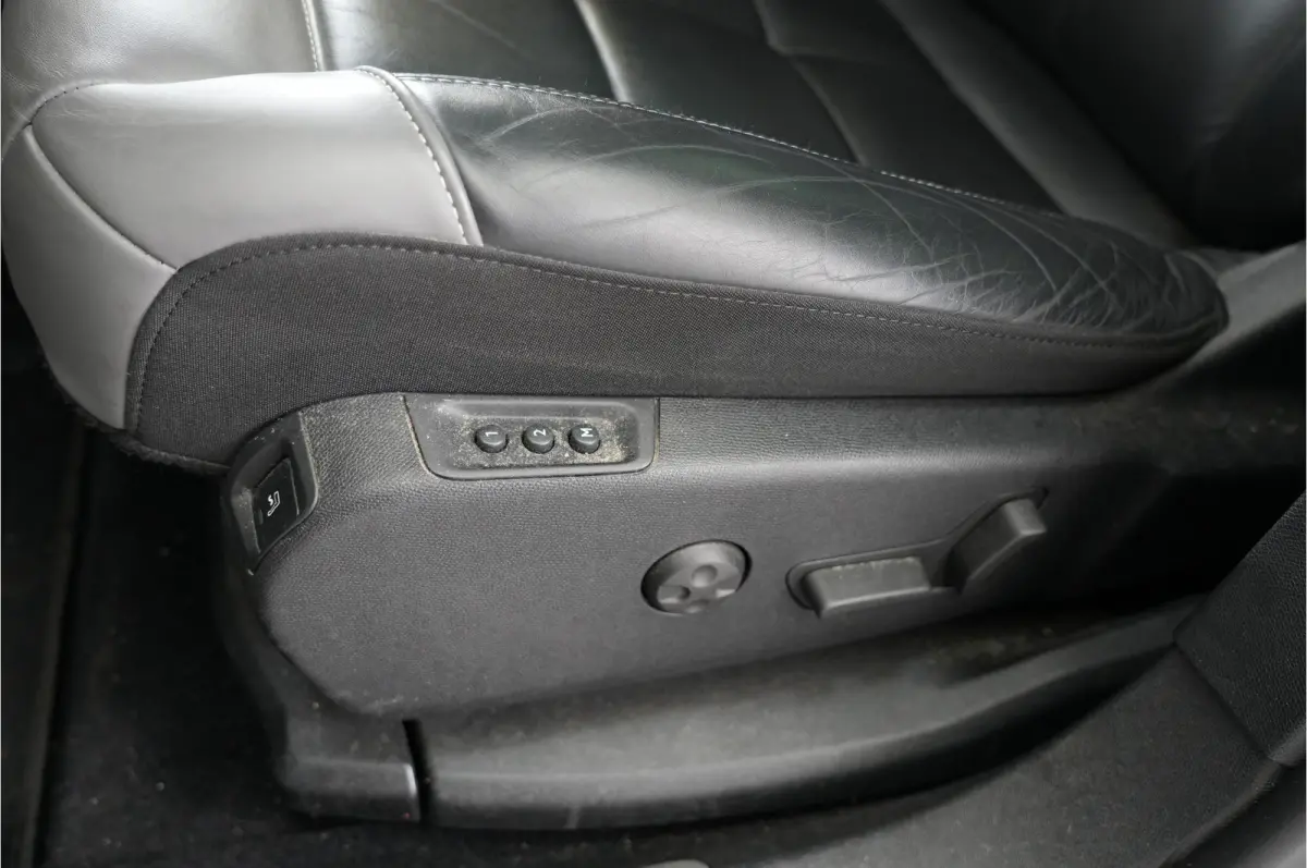 1.6 Shine 225 pk PHEV | SOH 95.5% | Pano | Leder | Massage | Adaptieve Cruise | El. stl. verst. | Inparkeer |