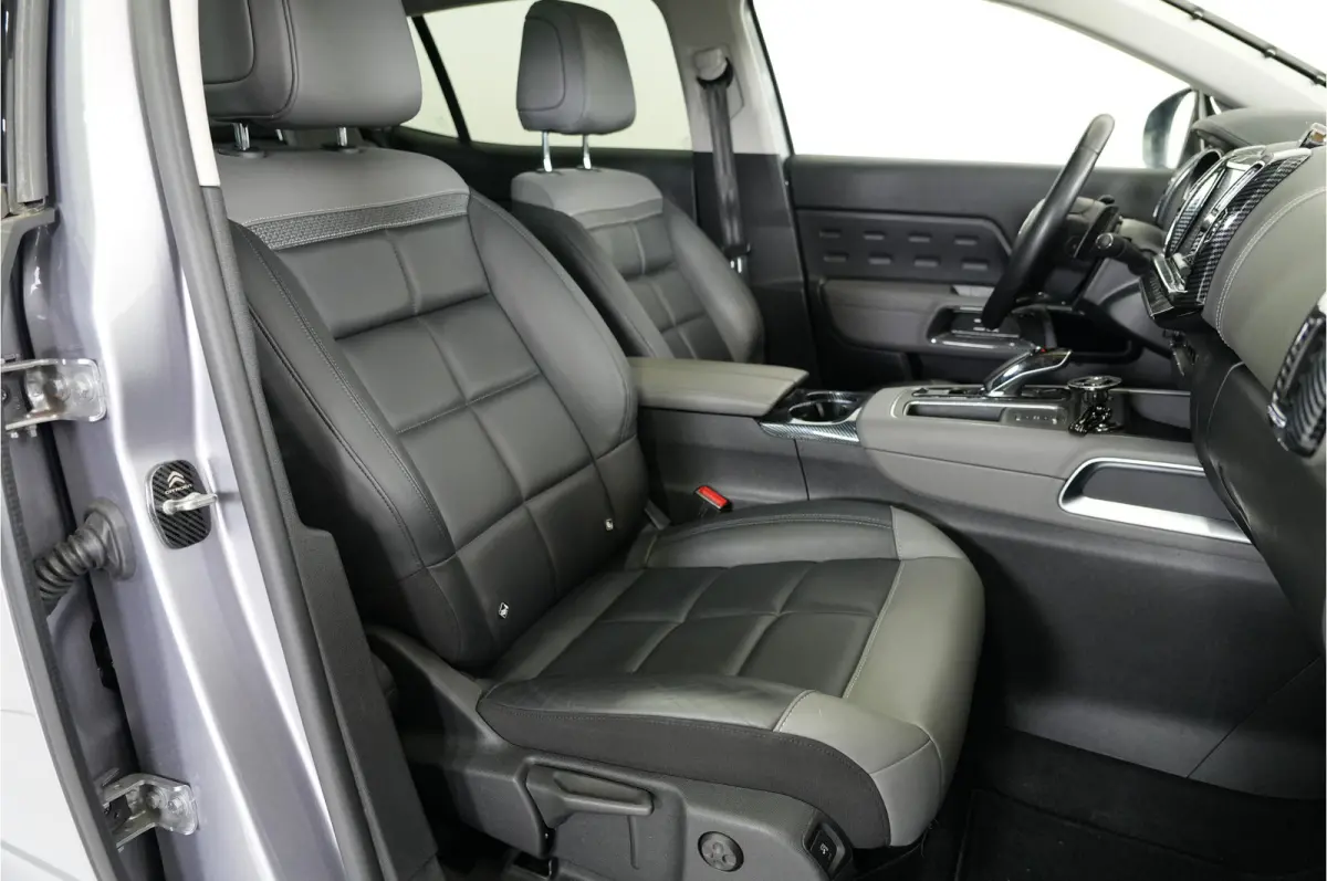 1.6 Shine 225 pk PHEV | SOH 95.5% | Pano | Leder | Massage | Adaptieve Cruise | El. stl. verst. | Inparkeer |