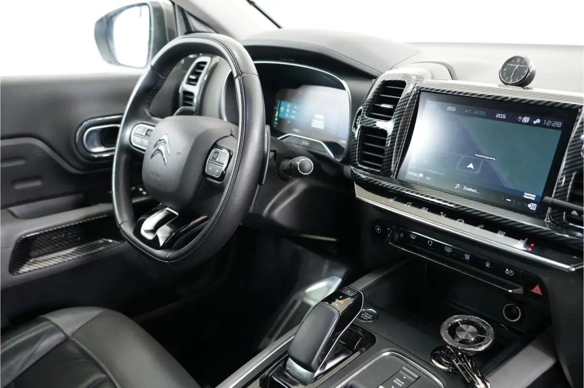 1.6 Shine 225 pk PHEV | SOH 95.5% | Pano | Leder | Massage | Adaptieve Cruise | El. stl. verst. | Inparkeer |