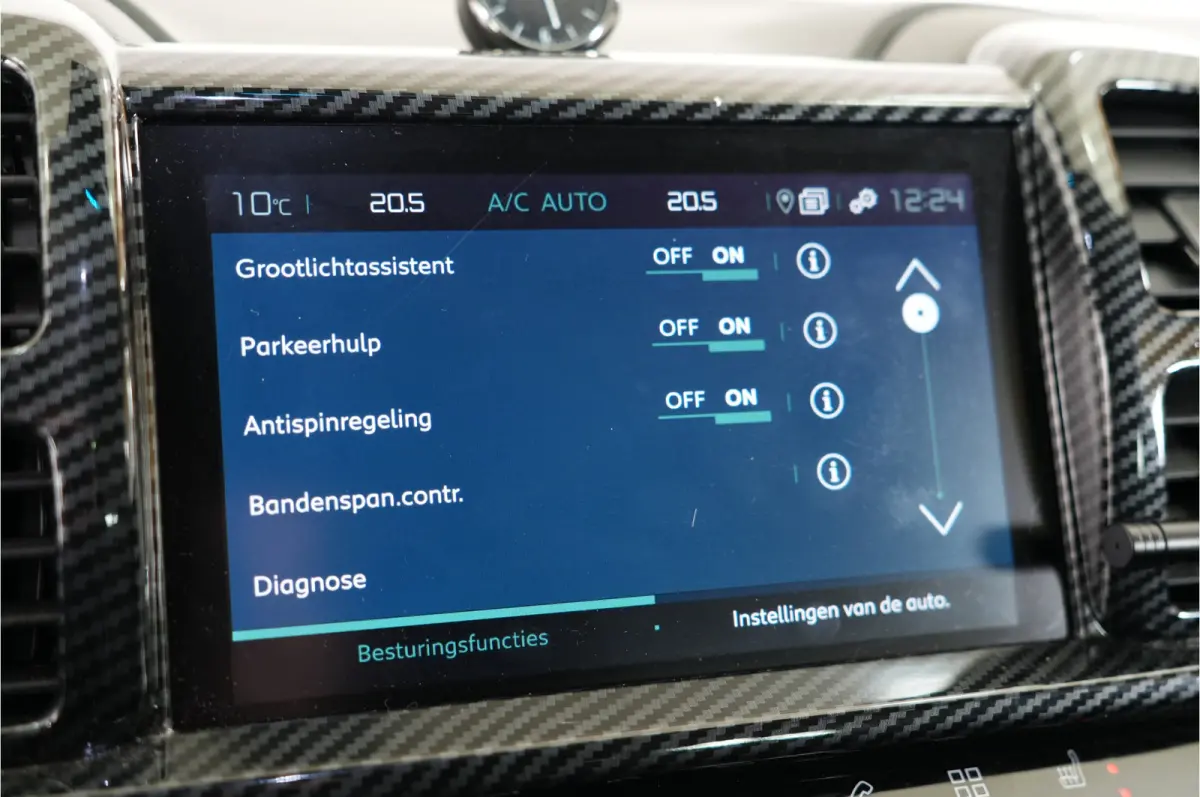 1.6 Shine 225 pk PHEV | SOH 95.5% | Pano | Leder | Massage | Adaptieve Cruise | El. stl. verst. | Inparkeer |