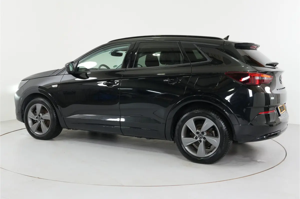 1.6 Turbo GS Line 225 pk PHEV | SOH 100% | 360 Cam | Stl. verw. | El. achterklep | Adaptive Cruise |