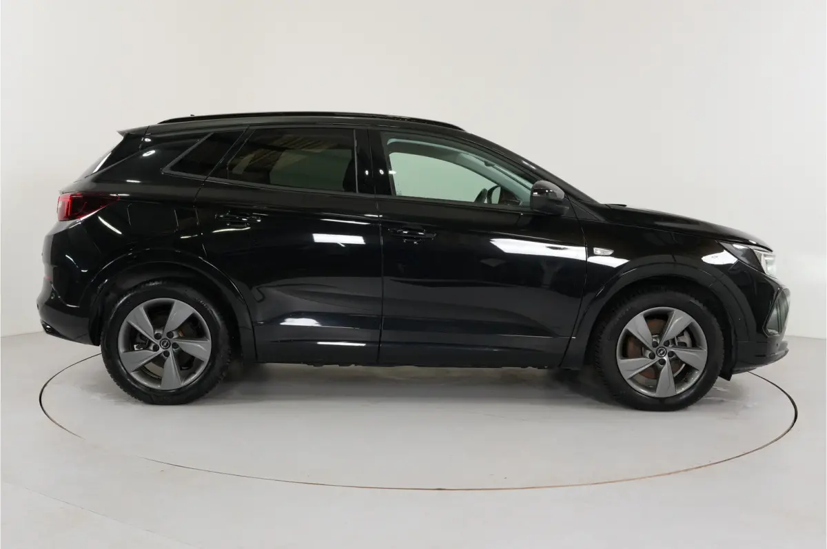 1.6 Turbo GS Line 225 pk PHEV | Stl. verw. | 360° Cam | Stl. verw. | El. achterklep | Dodehoek | Inparkeer | Cruise Adaptief |
