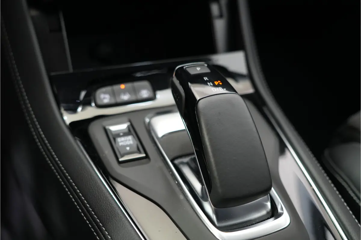 1.6 Turbo GS Line 225 pk PHEV | SOH 100% | 360 Cam | Stl. verw. | El. achterklep | Adaptive Cruise |