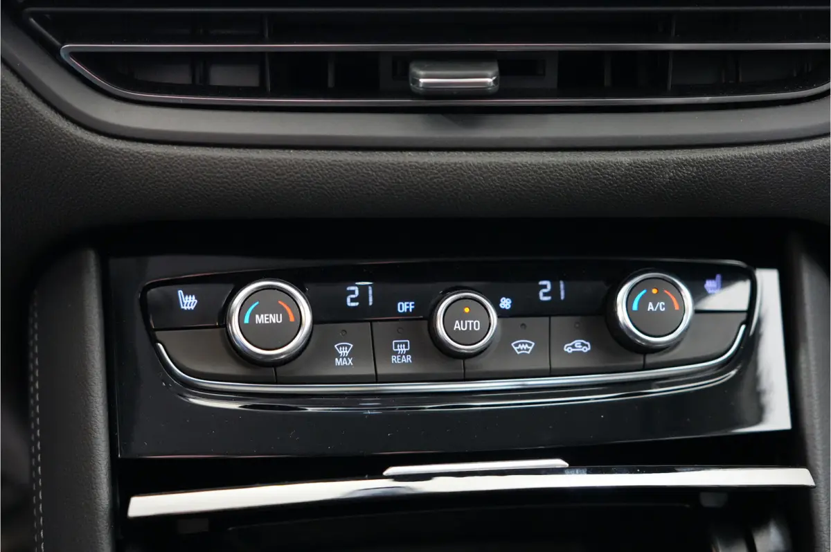 1.6 Turbo GS Line 225 pk PHEV | SOH 100% | 360 Cam | Stl. verw. | El. achterklep | Adaptive Cruise |