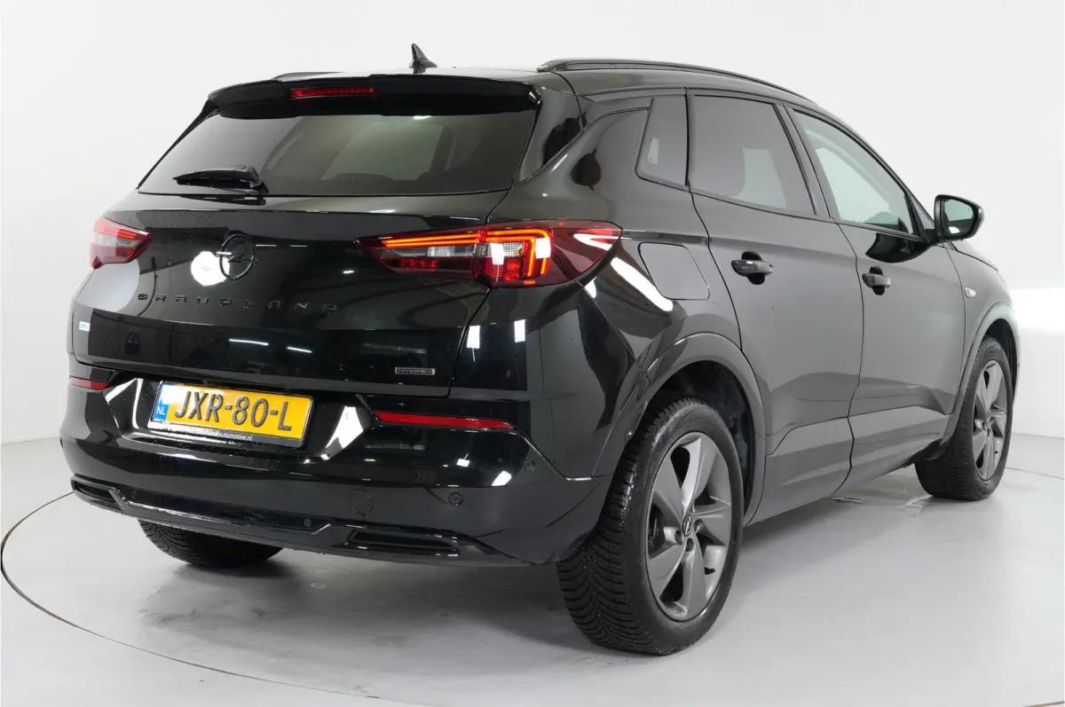 1.6 Turbo GS Line 225 pk PHEV | Stl. verw. | 360° Cam | Stl. verw. | El. achterklep | Dodehoek | Inparkeer | Cruise Adaptief |