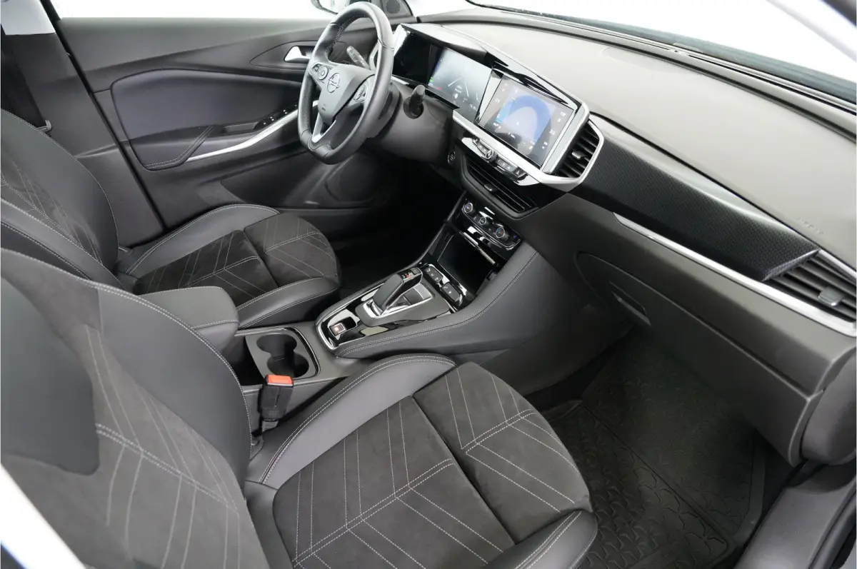 1.6 Turbo GS Line 225 pk PHEV | SOH 100% | 360 Cam | Stl. verw. | El. achterklep | Adaptive Cruise |
