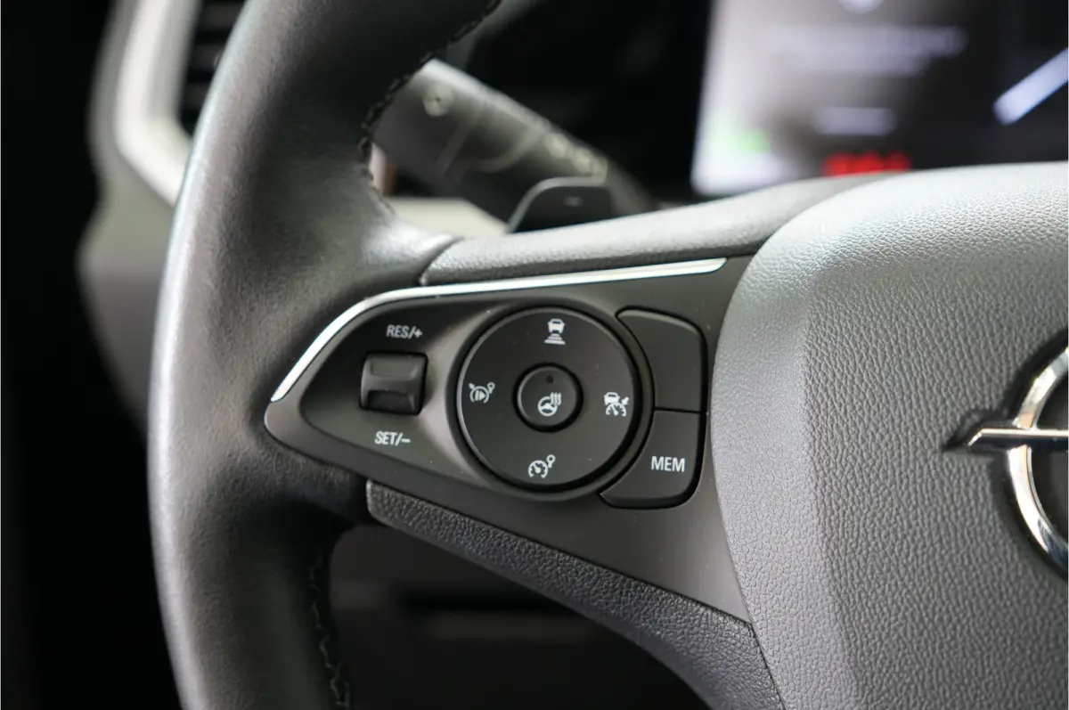 1.6 Turbo GS Line 225 pk PHEV | SOH 100% | 360 Cam | Stl. verw. | El. achterklep | Adaptive Cruise |
