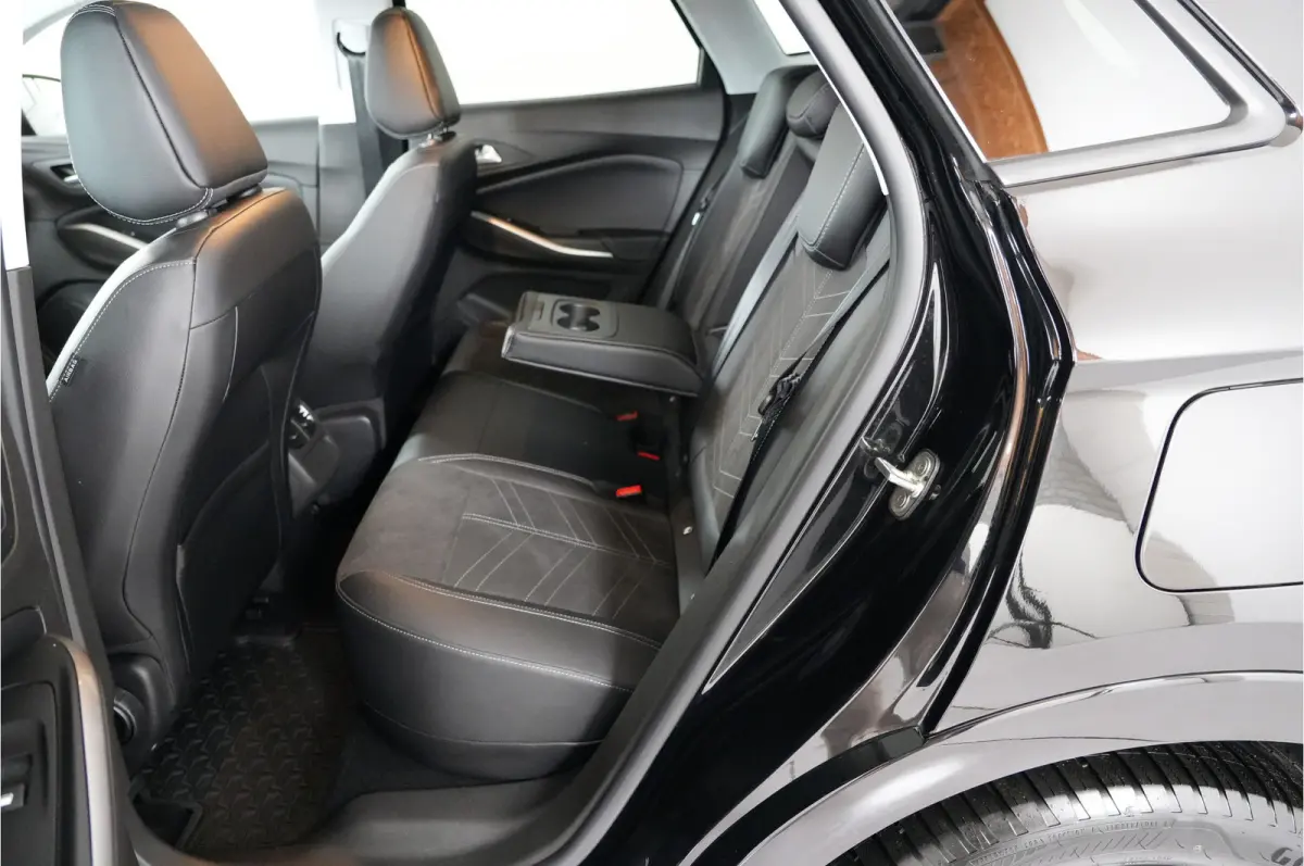 1.6 Turbo GS Line 225 pk PHEV | SOH 99% | 360 Cam | Stl. verw. | El. achterklep | Adaptive Cruise |