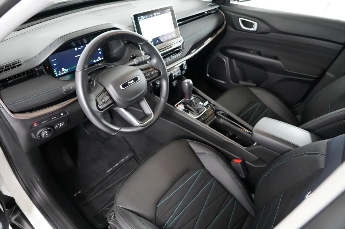 4xe 240 pk PHEV | ACC | Camera | Navi | Apple/Android | Stl. verw. | Lane assist |