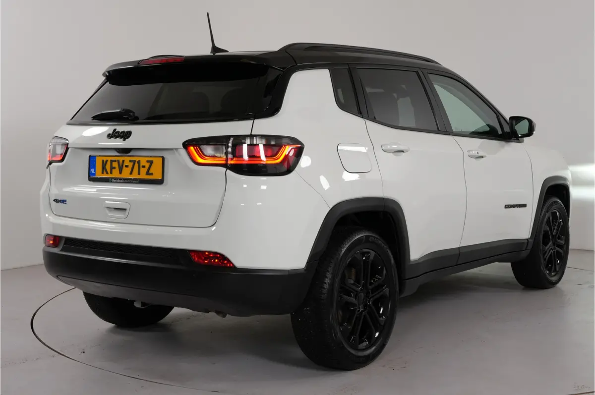 4xe 240 pk PHEV | ACC | Camera | Navi | Apple/Android | Stl. verw. | Lane assist |
