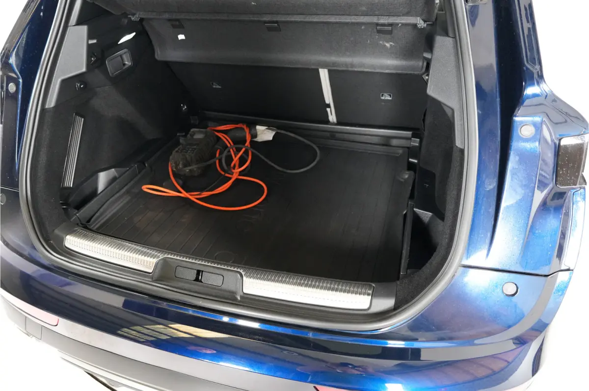 E-Tense 4x4 La Première 360 pk PHEV | SOH 96% | Pano | Massage | Nachtzicht | Focal | 360° Cam | Nappa |