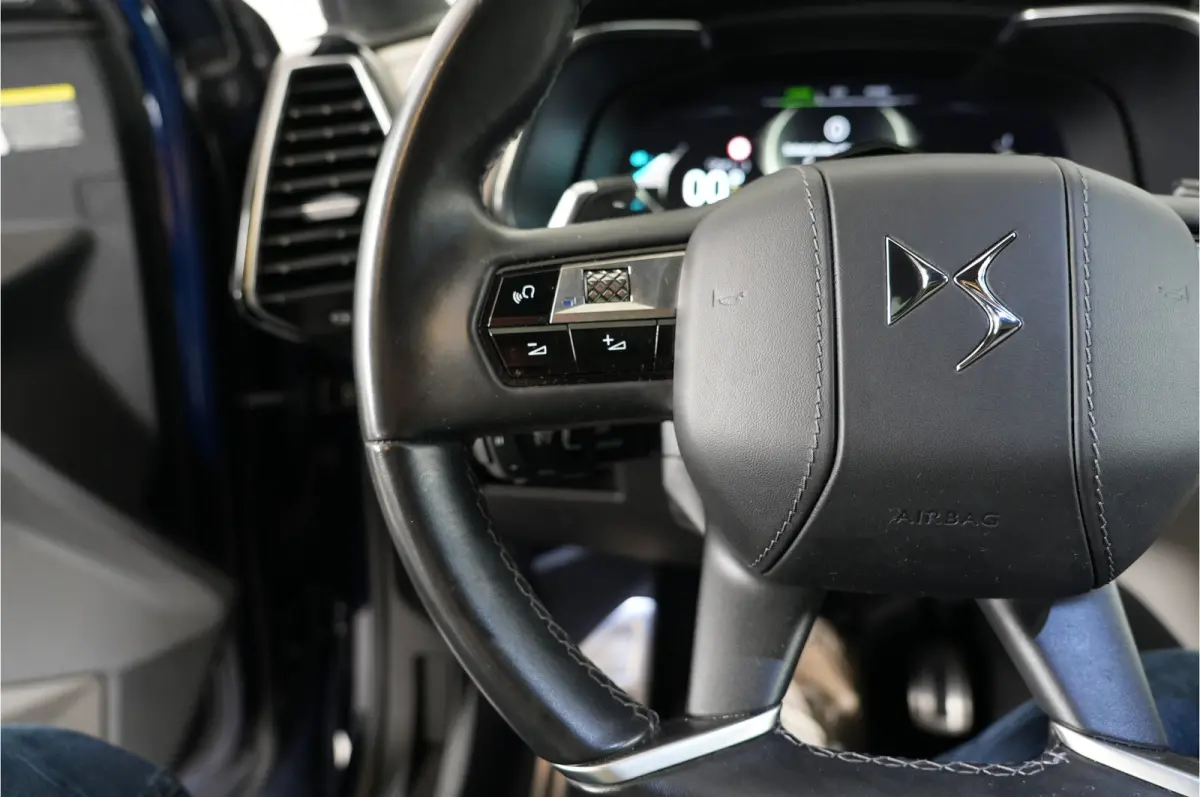 E-Tense 4x4 La Première 360 pk PHEV | SOH 96% | Pano | Massage | Nachtzicht | Focal | 360° Cam | Nappa |