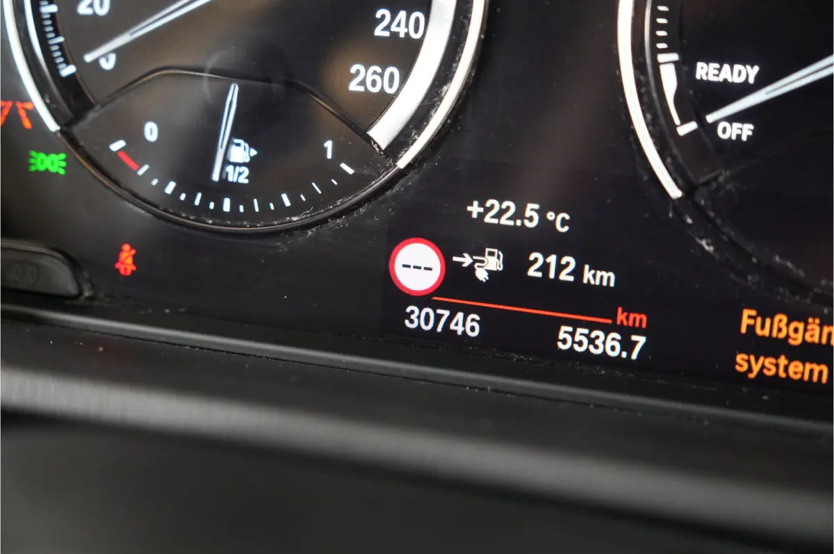 xDrive25e High Executive 220 pk PHEV | M-Sport | Trekhaak | Soh 94% | HUD | Adaptive Cruise | Camera | Stl. verw. |
