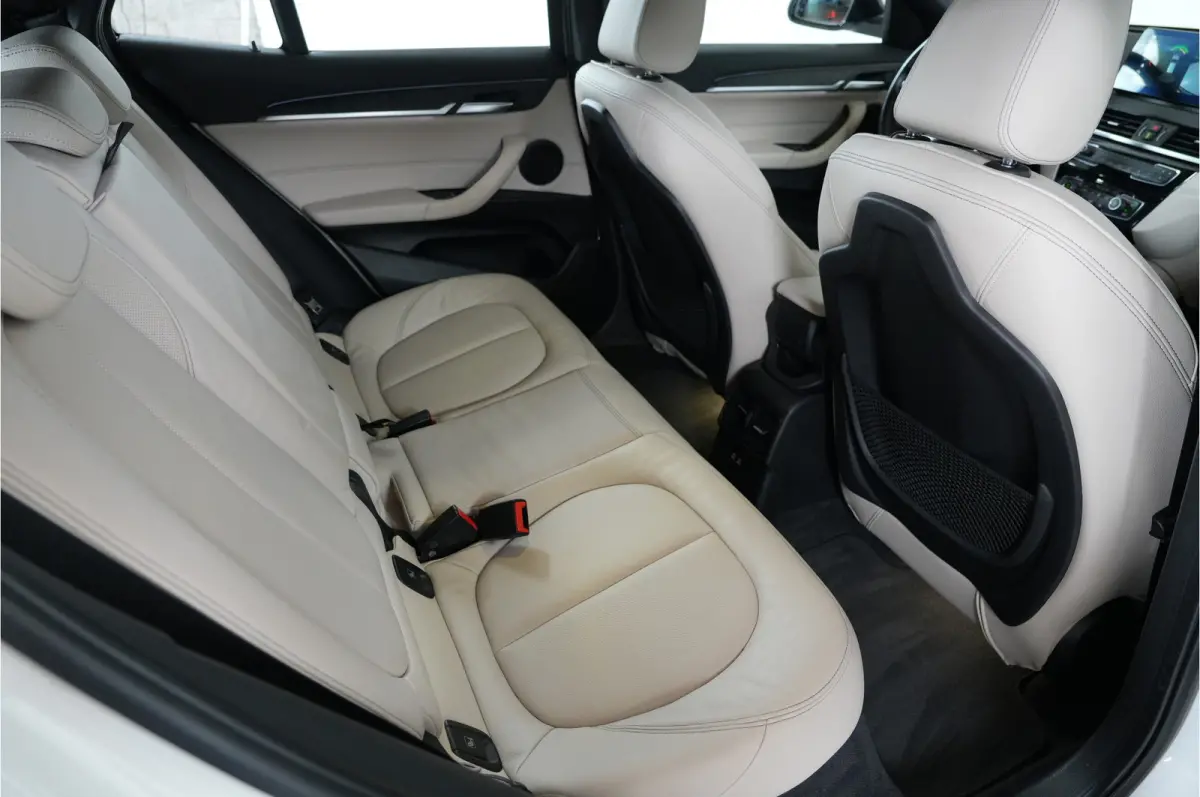 xDrive25e High Executive 220 pk PHEV | M-Sport | Trekhaak | Soh 94% | HUD | Adaptive Cruise | Camera | Stl. verw. |