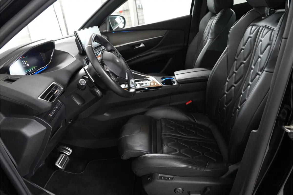 1.6 HYbrid4 300 pk GT Pack Business | Pano | Leder | Massage |
