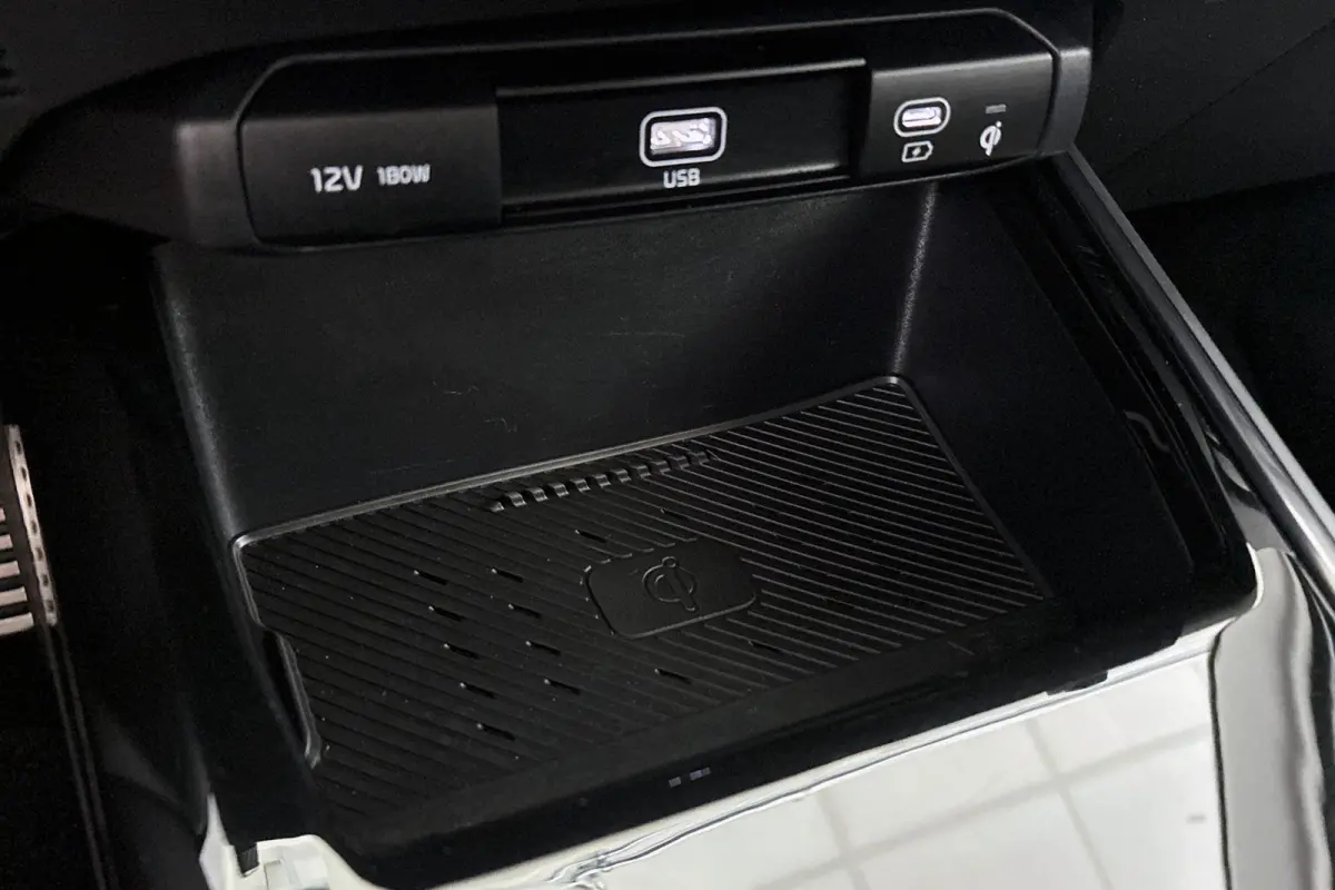 1.6 GDi Hybrid DynamicPlusLine Elektrische Stoelen Leder Achteruitrijcamera