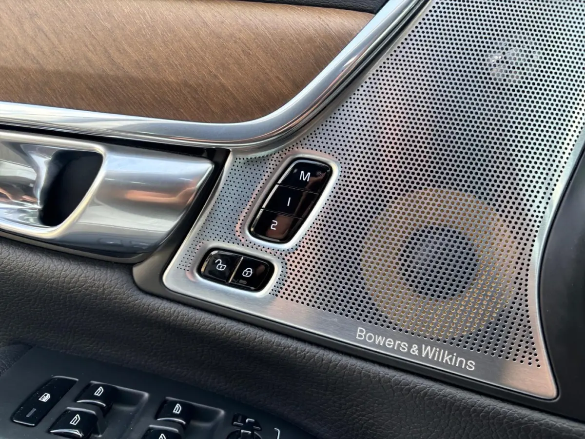 2.0 T5 254 PK Inscription ✅ Schuifdak ✅ B&W ✅ Leder