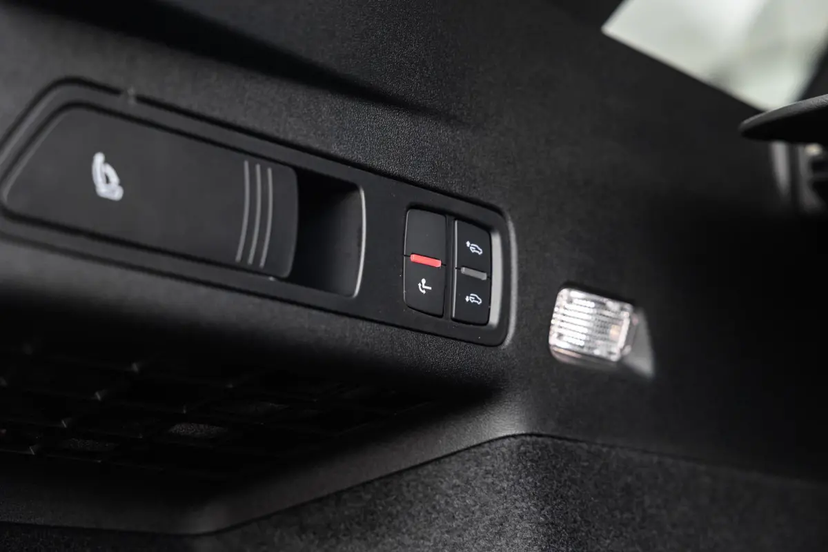306pk S edition performance 100 kWh | Tech Pro Pakket | Trekhaak Pakket
