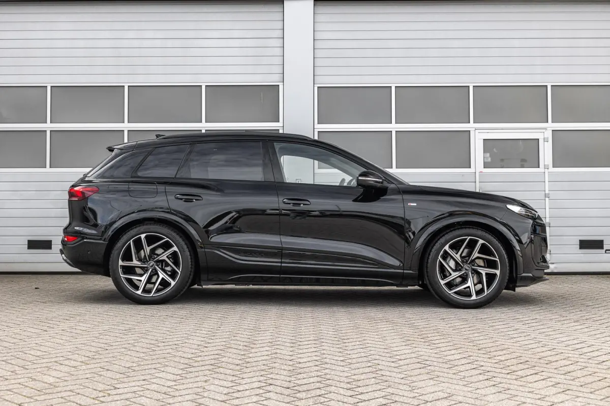 306pk S edition performance 100 kWh | Tech Pro Pakket | Trekhaak Pakket