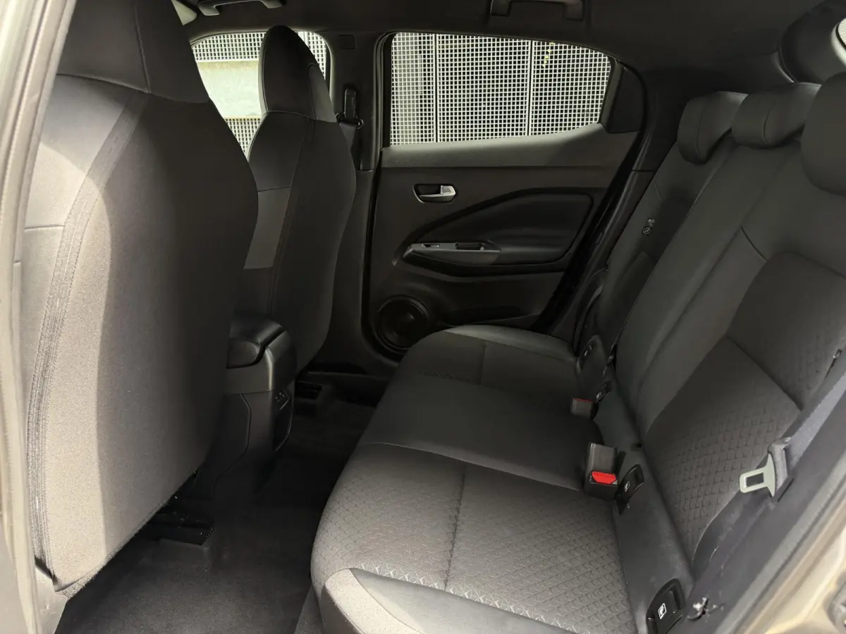 1.6 Hybrid N-Connecta | Achteruitijcamera | Parkeersensoren voor- en achter | Climate control | Navi | Apple/Android Carplay | Keyless entry/start | Digital dashboard | LMV