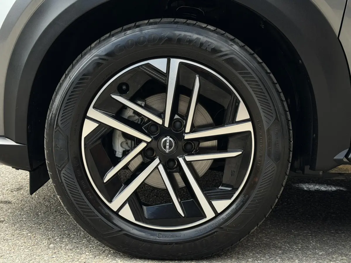 1.6 Hybrid N-Connecta | Achteruitijcamera | Parkeersensoren voor- en achter | Climate control | Navi | Apple/Android Carplay | Keyless entry/start | Digital dashboard | LMV