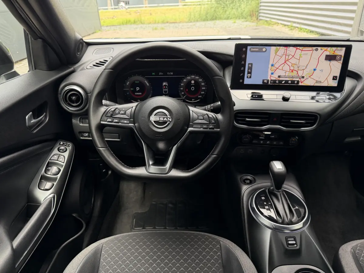 1.6 Hybrid N-Connecta | Achteruitijcamera | Parkeersensoren voor- en achter | Climate control | Navi | Apple/Android Carplay | Keyless entry/start | Digital dashboard | LMV