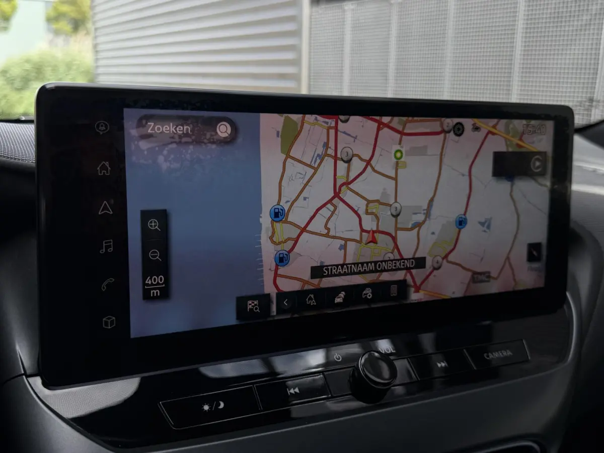 1.6 Hybrid N-Connecta | Achteruitijcamera | Parkeersensoren voor- en achter | Climate control | Navi | Apple/Android Carplay | Keyless entry/start | Digital dashboard | LMV