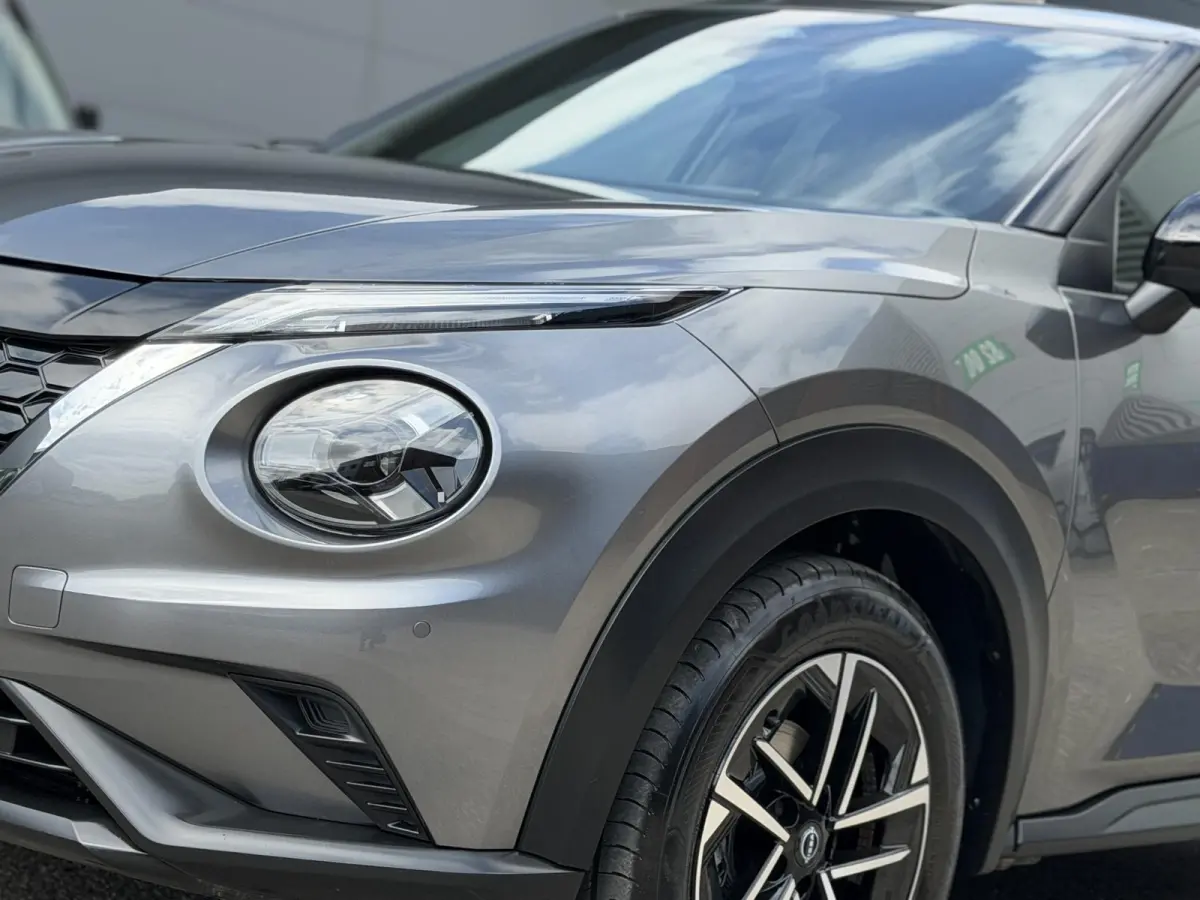 1.6 Hybrid N-Connecta | Achteruitijcamera | Parkeersensoren voor- en achter | Climate control | Navi | Apple/Android Carplay | Keyless entry/start | Digital dashboard | LMV
